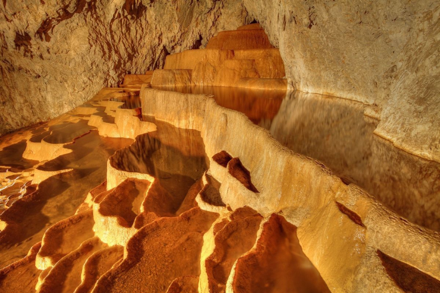 Stopić cave